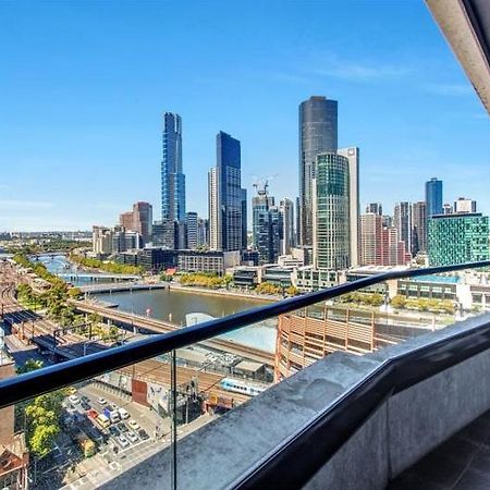 Riverview Suites By Edgetrip Melbourne Exterior photo