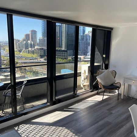Riverview Suites By Edgetrip Melbourne Exterior photo