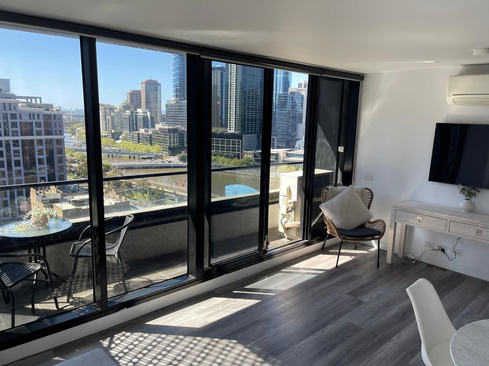 Riverview Suites By Edgetrip Melbourne Exterior photo